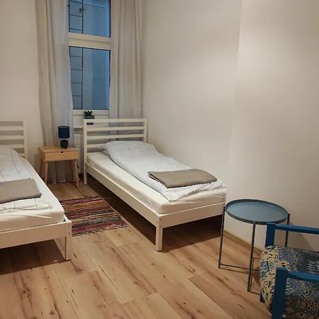 77 B Lägenhet *